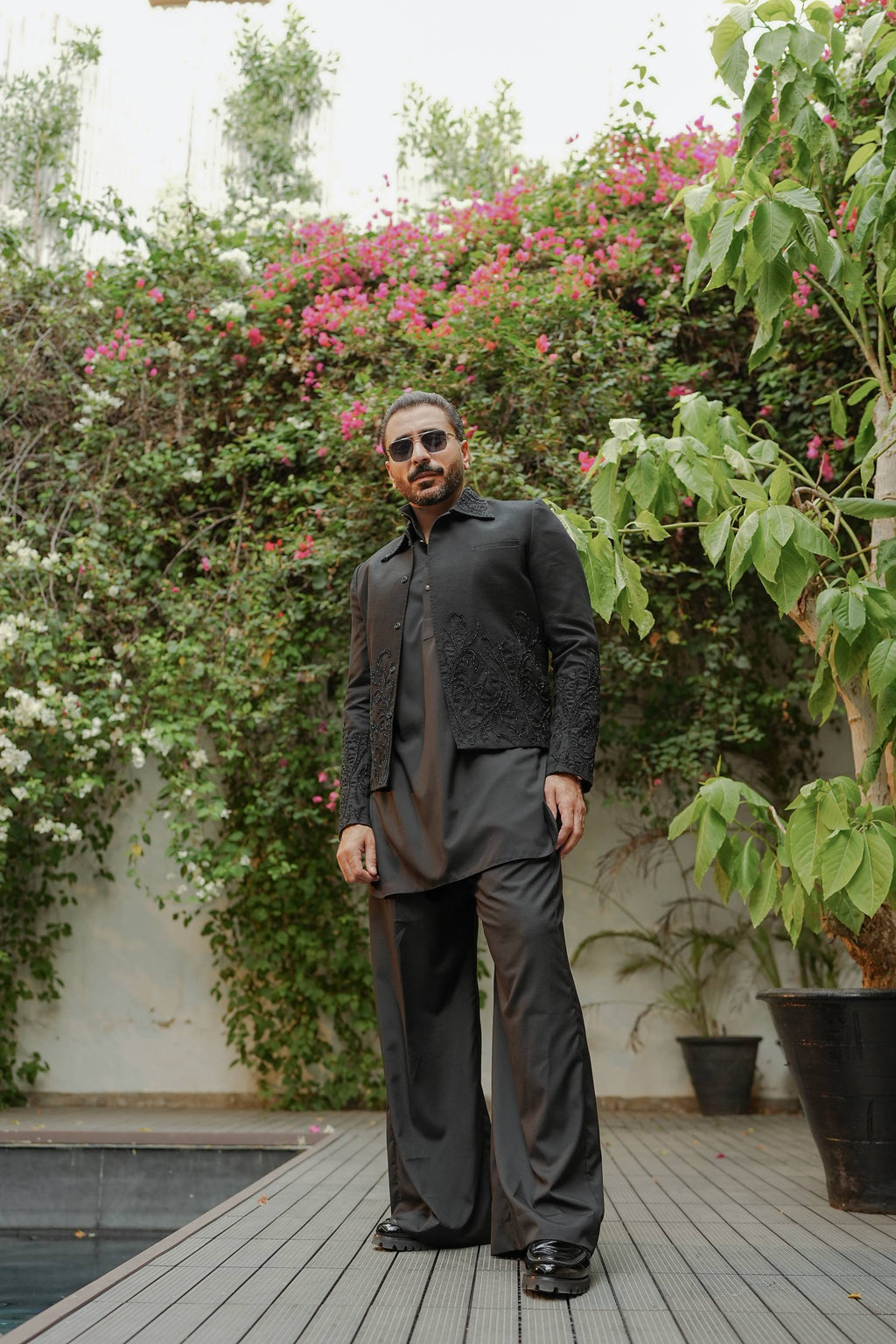 BLACK KURTA FARSHI PAJAMA